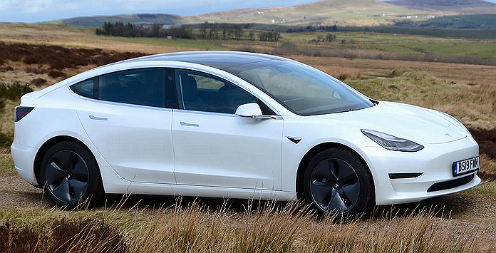 Tudo o que deve saber antes de comprar o carro elétrico Tesla Model 3