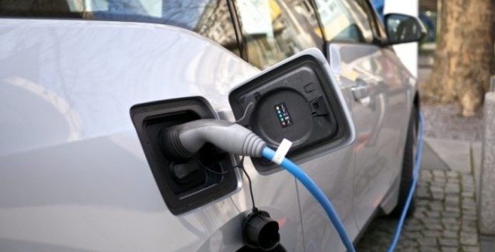 Carregar baterias de carros elétricos