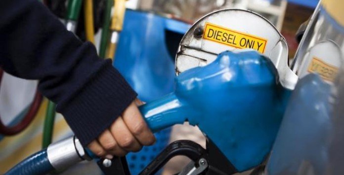 França vai proibir venda de automóveis a gasolina e diesel