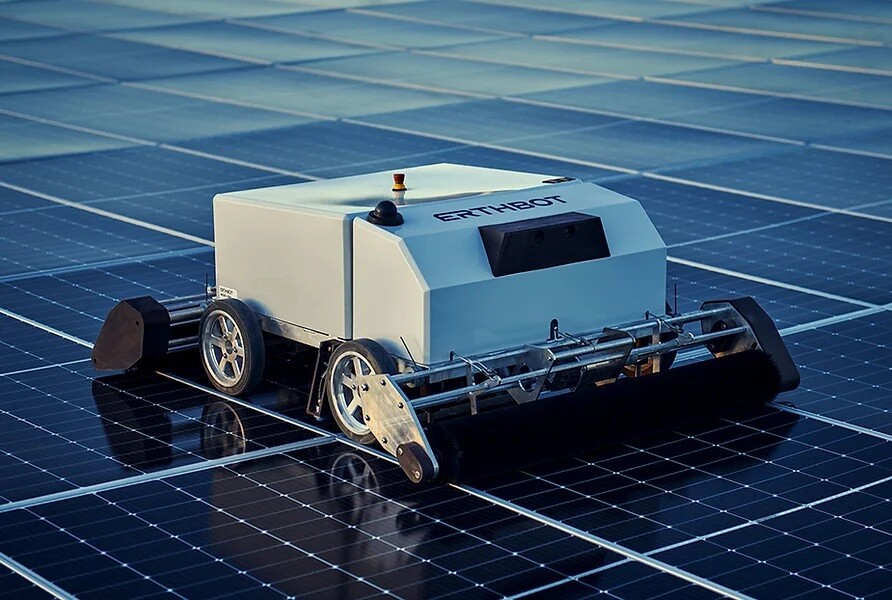 robot limpador paineis solares erthos