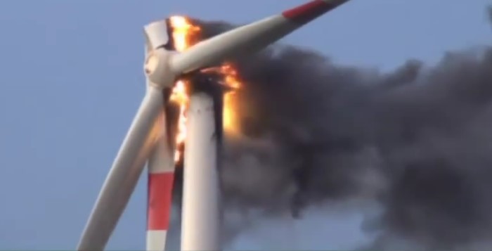 wind-turbine-fire-magdeburg